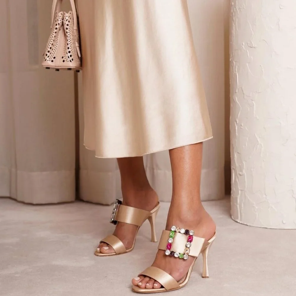 NEW Manolo Blahnik Verda 90 Crystal Buckle Satin Mule Sandals Nude EU 38.5